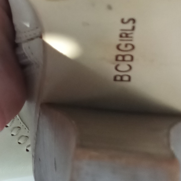 BCBG Women's Fancy Leather Heeled Western Boots Cream Floral Detail - Picture 6 of 7